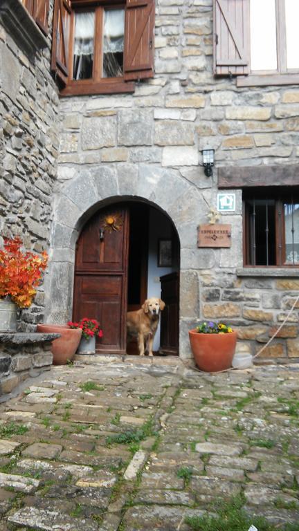Kapel Etxea Hotel Urzainqui Exterior photo